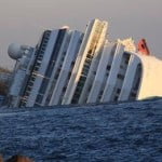 ++ NAVE COSTA:INCLINATA DI 80 GRADI, SQUARCIO DI 70 METRI ++