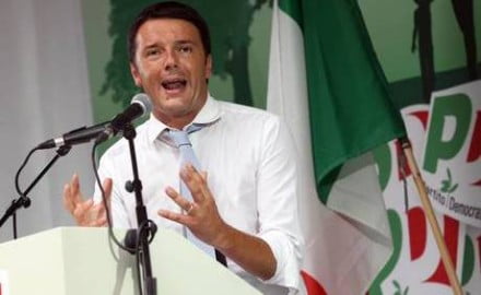 Il sindaco di Firenze, Matteo Renzi, partecipa alla festa del Partito Democratico di Bosco Albergati a Castelfranco Emilia (Modena), 07 agosto 2013.ANSA/ELISABETTA BARACCHI