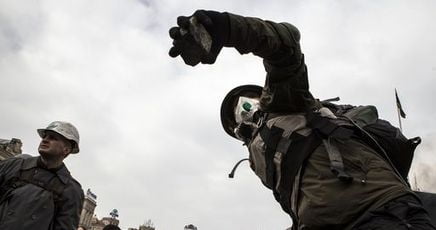 Ucraina/ *Ucraina, tre ipotesi di sanzioni su tavolo ministri Ue oggi