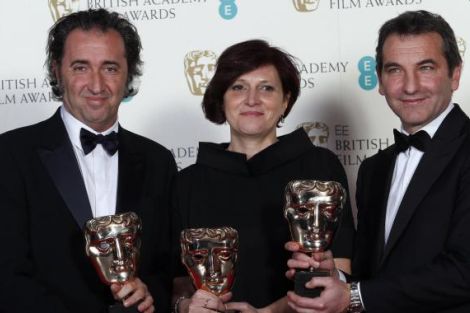 Paolo Sorrentino, Francesca Cima e Nicola Giuliano con il Bafta per "La grande bellezza"