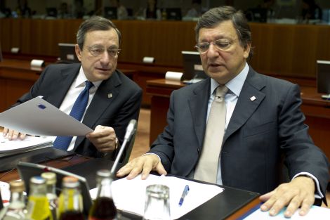 Il Presidente della Banca centrale europea Mario Draghi e il Presidente della Commissione europea José Manuel Barroso