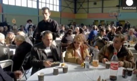 Greci in povertà
