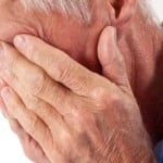 anziano-piange