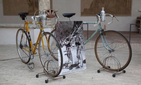 GIRO: A MONTALCINO RIVIVE SCAMBIO BORRACCIA COPPI-BARTALI