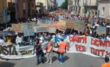protesta-immigrati-caserta