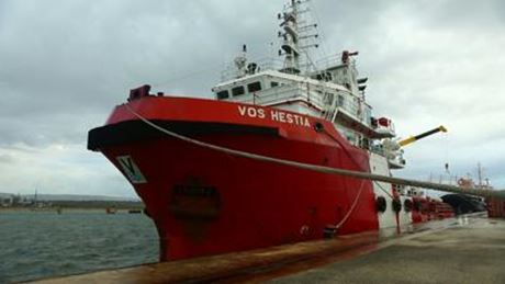 vos hestia nave save the children