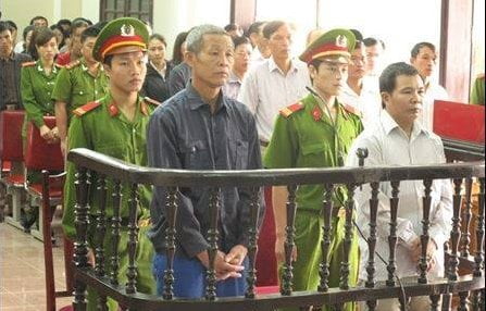 Vietnam: lottavavano per diritti umani e libertà religiosa, condannati 2 cristiani