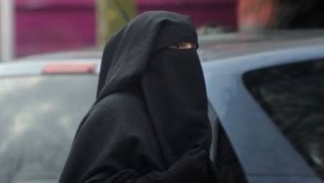 divieto di burqa