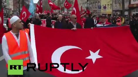 Genocidio armeno: parlamentari tedeschi di origine turca minacciati da connazionali