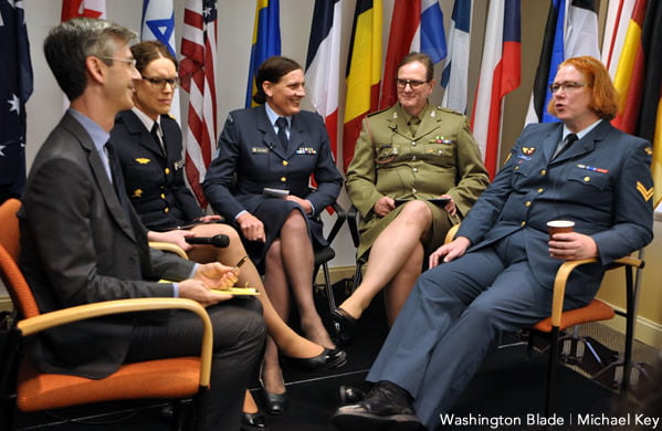 Usa giudice da Imolaoggi.it Usa giudice sospende divieto ai transgender nell’esercito