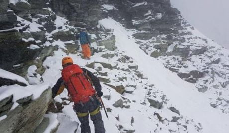 Bufera di neve, nove alpinisti bloccati sul Cervino