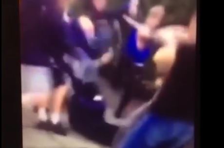 GB: rissa selvaggia tra 100 studenti in una scuola londinese