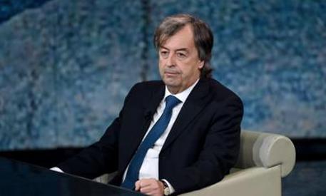 burioni dovrebbe cadere ogni forma di privacy