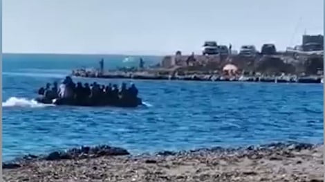 Migranti, sbarco a Marsala davanti ai bagnanti • Imola Oggi