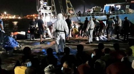 ondata di sbarchi a Lampedusa