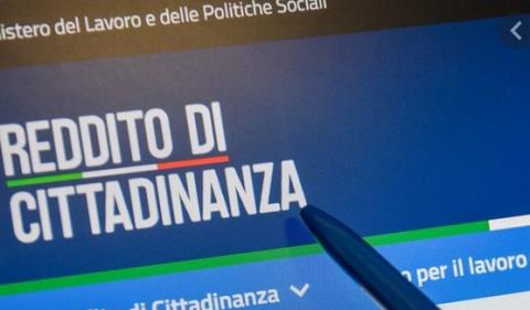 Reddito di cittadinanza, Consulta: requisito di pregressa residenza sia ridotto a 5 anni Reddito di cittadinanza, Consulta: requisito di pregressa residenza sia ridotto a 5 anni