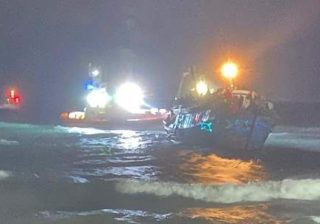 migranti sbarcano a Pozzallo