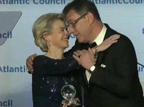 von der Leyen Bourla, pfizer