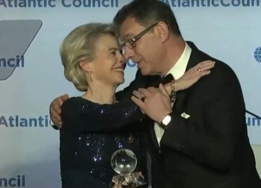 von der Leyen Bourla, pfizer