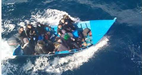 sbarcati 65 migranti
