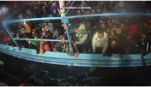 Lampedusa sbarcati 210 migranti