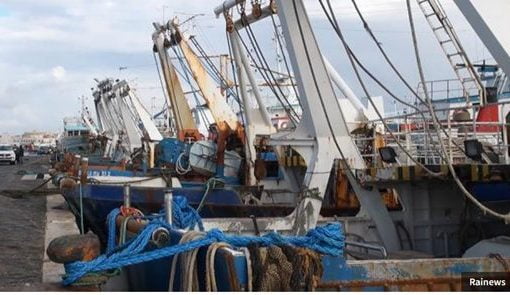 caro gasolio pescherecci fermi