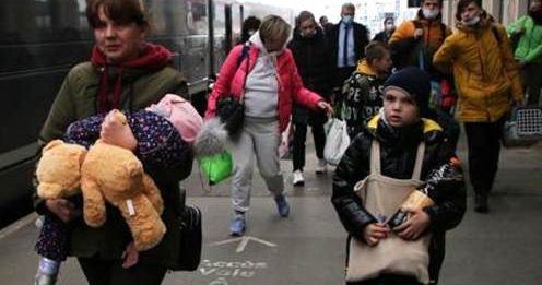profughi nelle mani delle coop