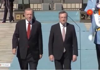 Italia e Turchia - Draghi con Erdogan