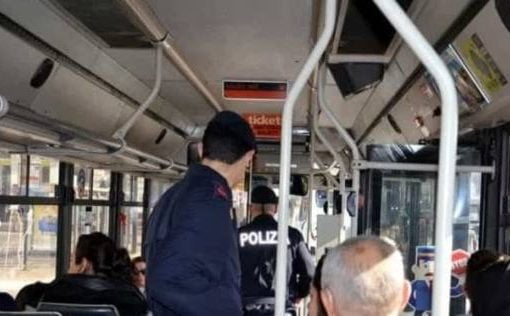 bus polizia