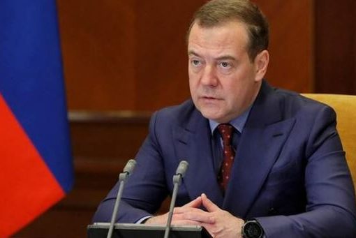 Medvedev: “la Finlandia si sta preparando alla guerra” Dmitry Medvedev