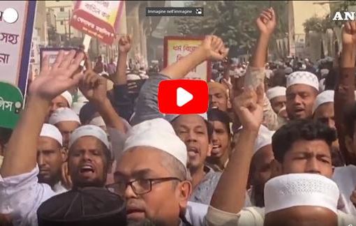 Bangladesh, musulmani protestano contro attacchi al Corano in Svezia musulmani Bangladesh