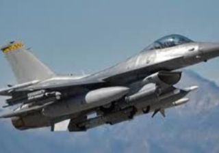 F16