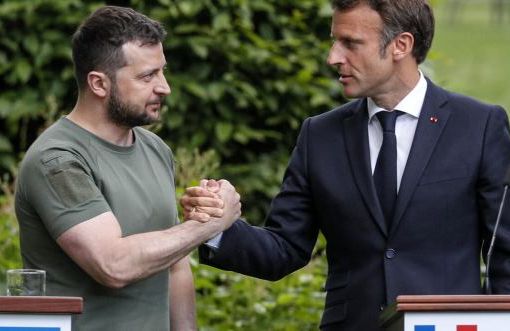 Macron e Zelensky