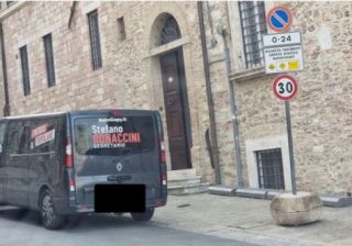 Bonaccini parcheggio