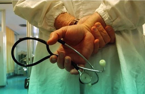 Primario timbrava il cartellino ma era a giocare a golf medico