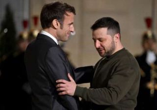 Macron e Zelensky