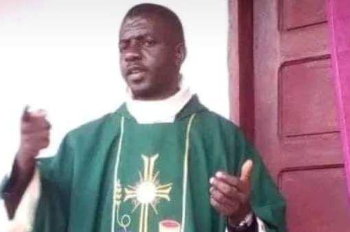 Camerun prete ucciso