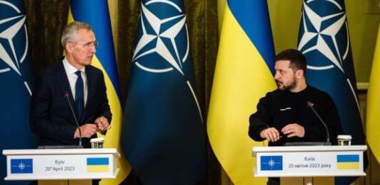 Stoltenberg e Zelensky