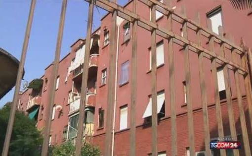 Sassari, mamma con 4 figli occupa una casa: “Da qui esco in manette o in una bara” case popolari