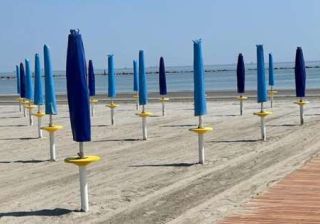 spiaggia Emilia R.