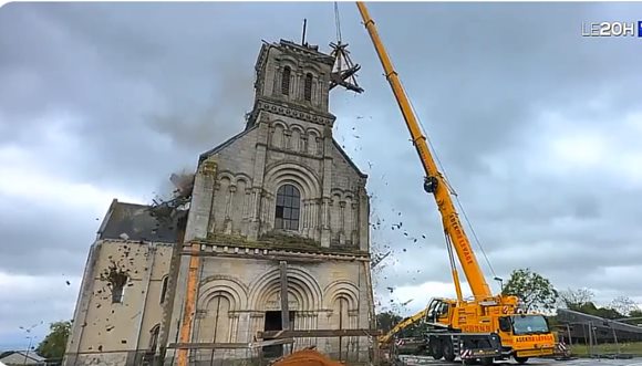 Francia chiesa demolita