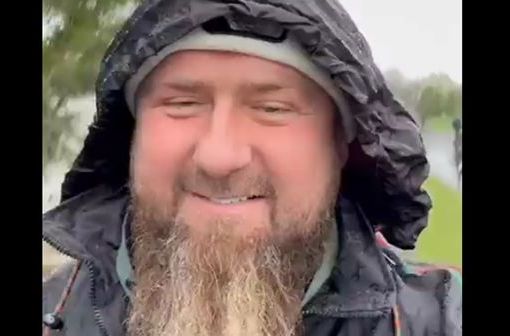 Kiev: “Kadyrov è in coma”. Lui riappare in video: “Bugie” kadyrov video