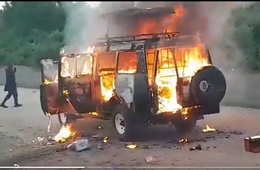 Uganda, sposi in viaggio di nozze uccisi da terroristi islamici