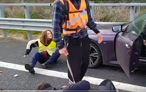 Roma, "ecologisti" bloccano il traffico