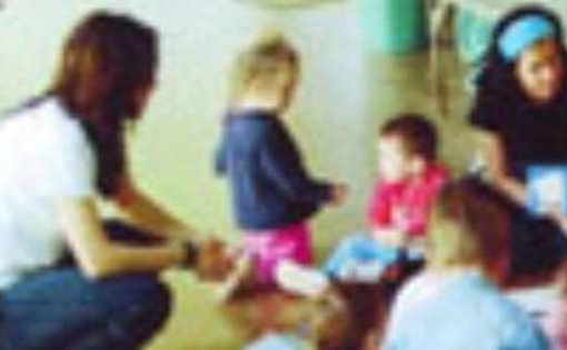 Schiaffi ai bimbi dell’asilo nido, sospese tre educatrici asilo nido