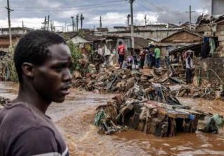 Violente piogge in Kenya: crolla una diga