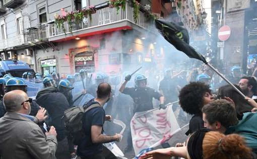 Napoli, protesta contro la Nato: tre manifestanti feriti