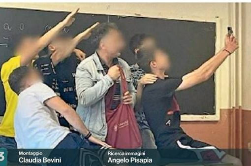 saluti romani e commenti razzisti in classe