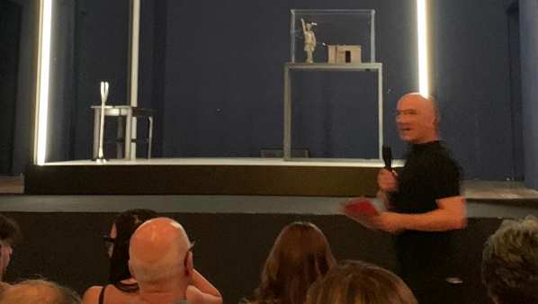 SARFATTI spettacolo al Parenti di Milano