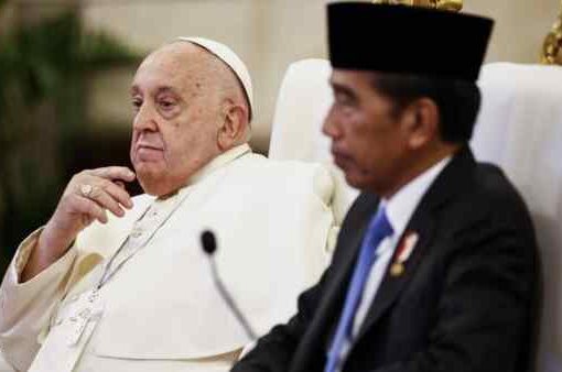 Minacce terroristiche online contro Bergoglio, 7 arresti in Indonesia Bergoglio in Indonesia